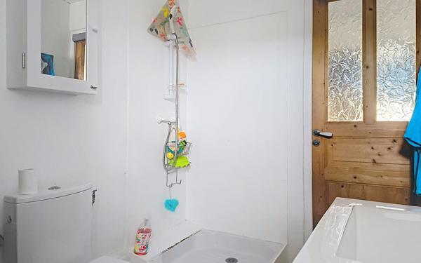 Maison à vendre    6 pièces • 200 m2 Caumont-sur-Durance