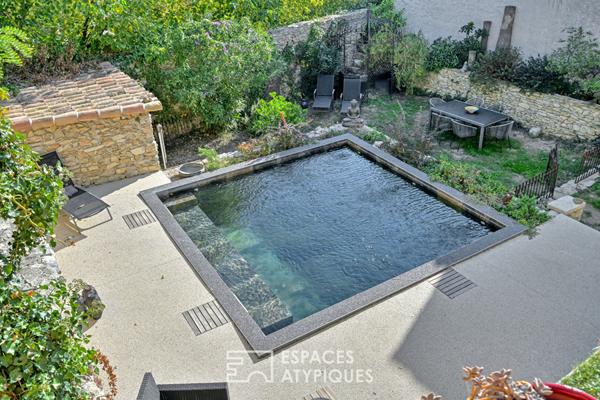 Esprit loft dans un ancien chai avec jardin et piscine à 20 min d’Uzès