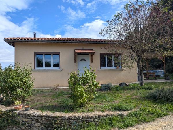 Le Bugue maison de 111 m² de plain pied entièrement rénovée