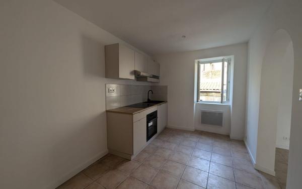 Appartement à louer    2 pièces •  Sernhac