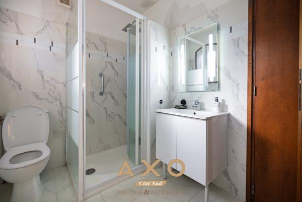 EXCLUSIVITE - OLLIOULES - VILLA  T6 - 136 M2 - TERRAIN 739 M2 - Double garage - 735 000 