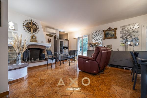 EXCLUSIVITE - OLLIOULES - VILLA  T6 - 136 M2 - TERRAIN 739 M2 - Double garage - 735 000 