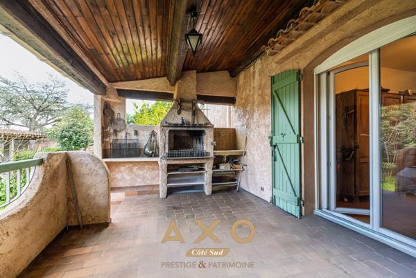 EXCLUSIVITE - OLLIOULES - VILLA  T6 - 136 M2 - TERRAIN 739 M2 - Double garage - 735 000 