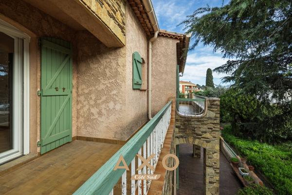 EXCLUSIVITE - OLLIOULES - VILLA  T6 - 136 M2 - TERRAIN 739 M2 - Double garage - 735 000 