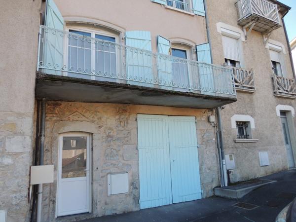 À vendre - Maison mitoyenne 2 côtés, 4 pièces située à Villefranche-de-Rouergue (12200)
