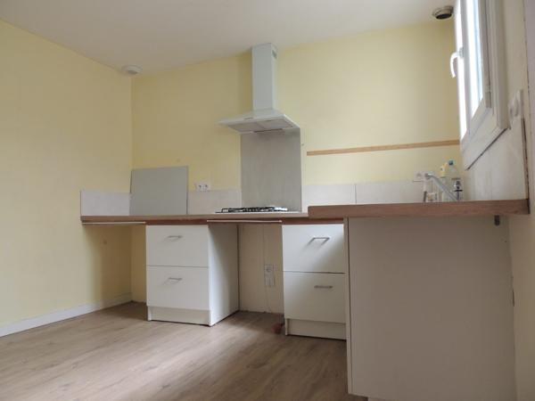 À vendre - Maison mitoyenne 2 côtés, 4 pièces située à Villefranche-de-Rouergue (12200)