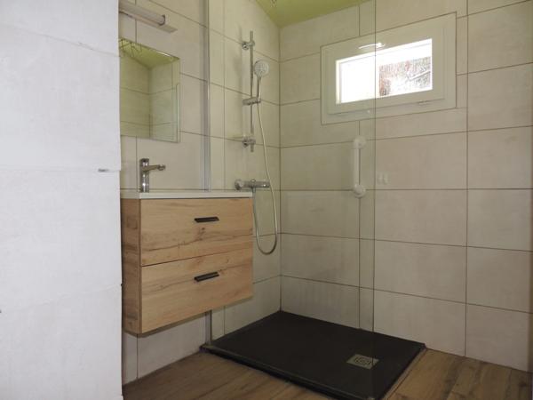 À vendre - Maison mitoyenne 2 côtés, 4 pièces située à Villefranche-de-Rouergue (12200)