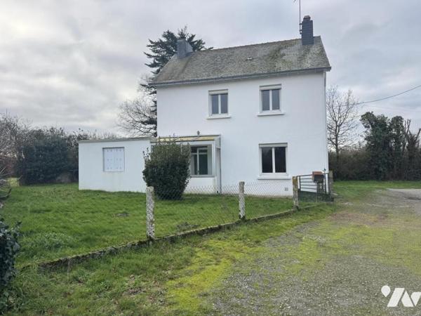 Maison à Donges avec nombreuses dépendances et grand terrain