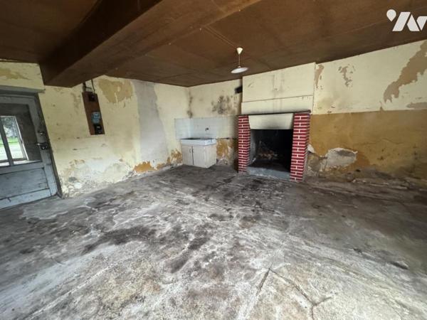 Maison à Donges avec nombreuses dépendances et grand terrain