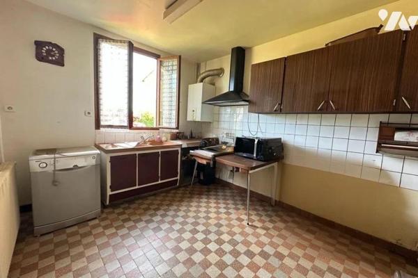 A Vendre maison à FRANQUEVILLE-SAINT-PIERRE (76520). Maison de plain-pied individuelle à rénove...