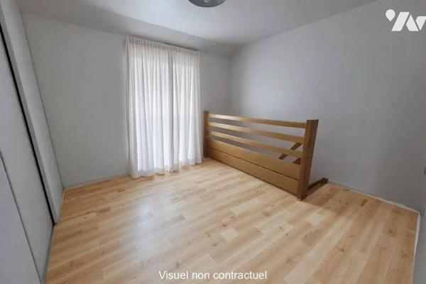 Proche du Dernier Sou, jolie petite maison de 51 m2 avec jardin et garage. 

Au rez-de-chauss...