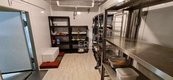 Vente MURS COMMERCIAUX - Entièrement équipé d'une cuisine professionnelle !