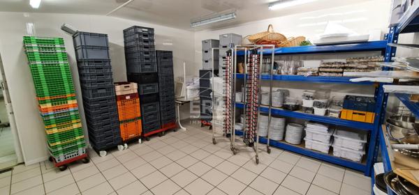 Vente MURS COMMERCIAUX - Entièrement équipé d'une cuisine professionnelle !