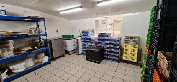 Vente MURS COMMERCIAUX - Entièrement équipé d'une cuisine professionnelle !