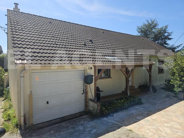 Pavillon de plain pied de 115 m² habitable avec 4 chambres sur un terrain de 820 m²