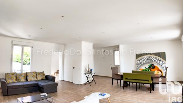 House for sale 7 rooms 240 m² Joinville-le-Pont