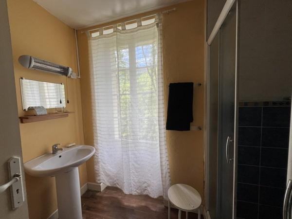 Maison 45 000 € Laval-de-Cère 1 pièce 64 m² DPE G