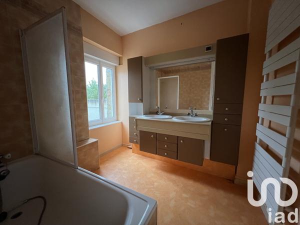 Maison de ville 5 pièces de 122 m² à Tessy Bocage (50420)