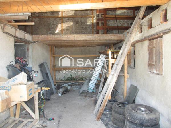 CHAUFFAILLES Maison à rénover 84M², dépendances