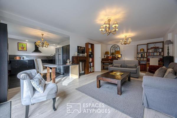 Maison d’architecte avec terrasses et jardin au bord du lac