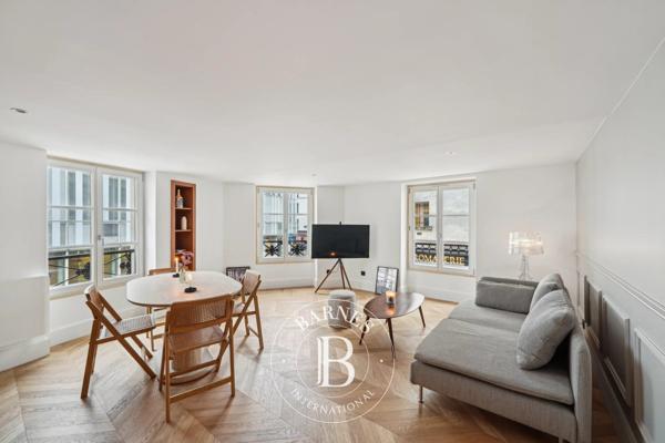 Paris 7ème, Appartement 2 Chambres -  62 m² à vendre