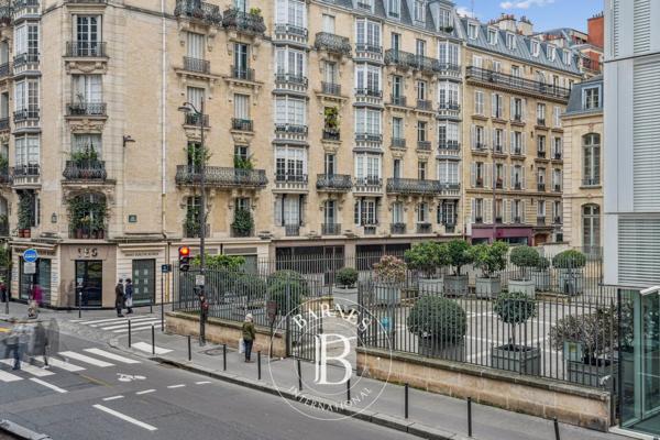 Paris 7ème, Appartement 2 Chambres -  62 m² à vendre