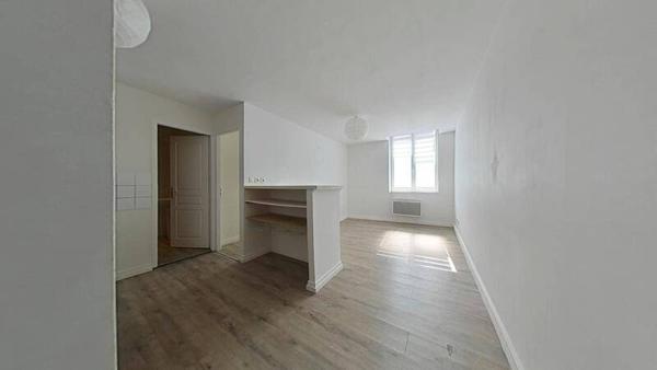 Appartement 1 pièce                                        - 42000 Saint-Étienne Réf : 12110