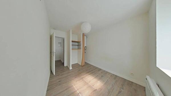 Appartement 1 pièce                                        - 42000 Saint-Étienne Réf : 12110