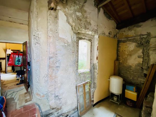 Conques-sur-Orbiel: maison de village de 207 m² avec cours et jardinet