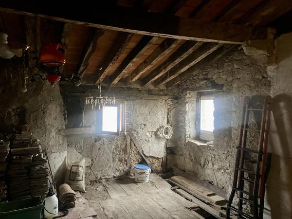 Conques-sur-Orbiel: maison de village de 207 m² avec cours et jardinet