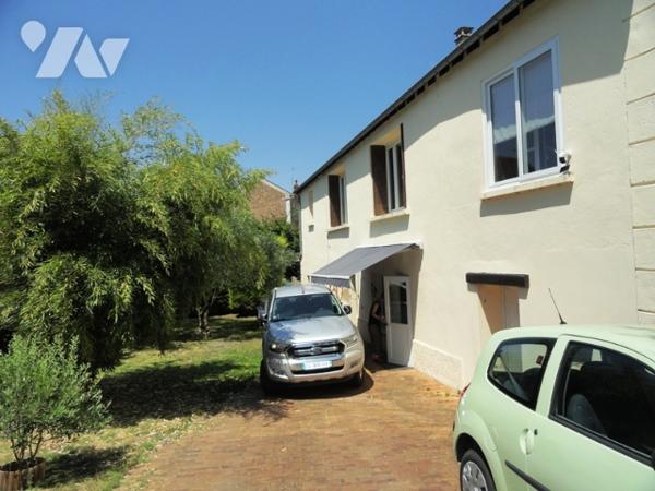 NOGENT L'ARTAUD - Maison T5 de 124 m² avec studio aménagé. Jardin cour et emplacements véhicules