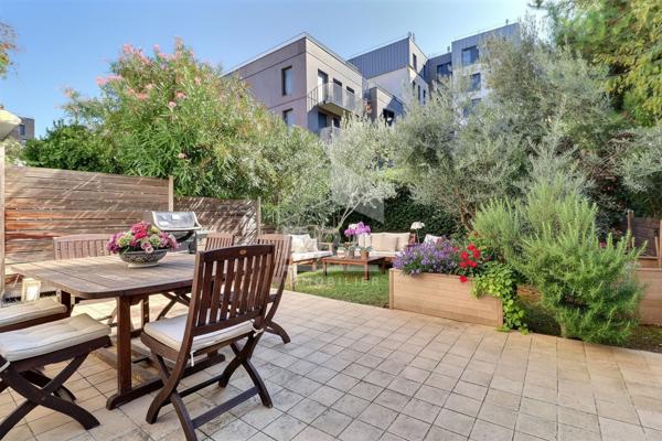 Duplex 105 m² à 4min du métro