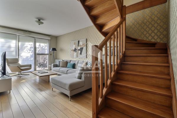 Duplex 105 m² à 4min du métro