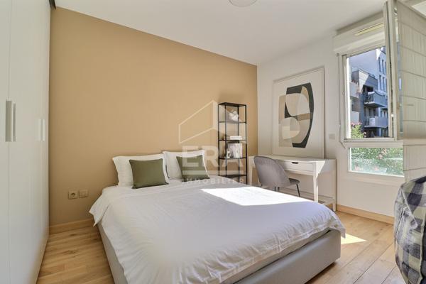 Duplex 105 m² à 4min du métro