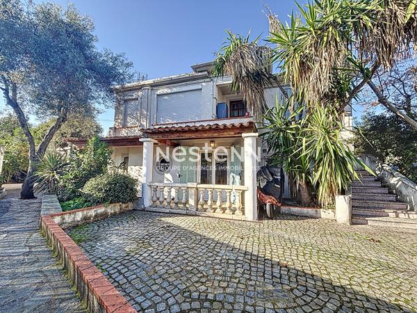 Villa Golfe-Juan Divisée en 10 Appartements - 150 mètre de la plage - Proche Parc Exflora - 290 M2