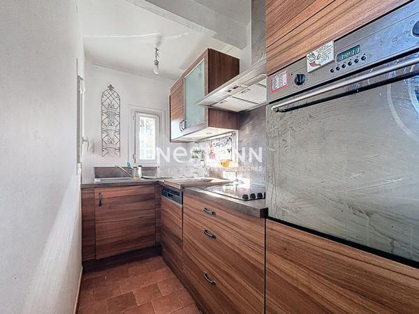 Villa Golfe-Juan Divisée en 10 Appartements - 150 mètre de la plage - Proche Parc Exflora - 290 M2