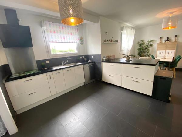 Maison à vendre 6 pièces proche de DASLE (25)