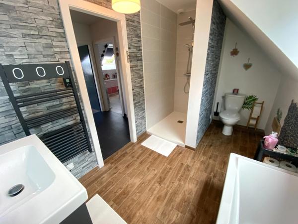 Maison à vendre 6 pièces proche de DASLE (25)