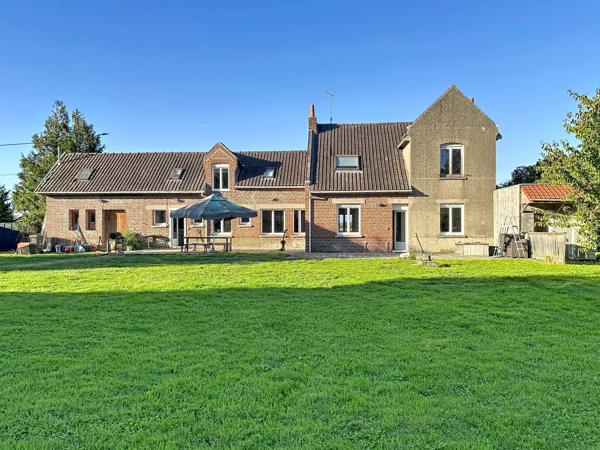 Maison style longère rénovée bâtie sur 1 hectare LA CHAPELLE D ARMENTIERES