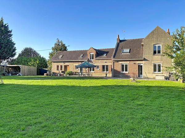 Maison style longère rénovée bâtie sur 1 hectare LA CHAPELLE D ARMENTIERES