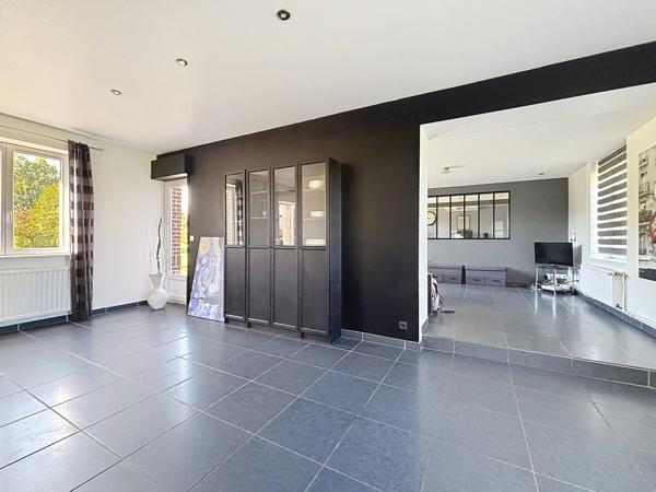 Maison style longère rénovée bâtie sur 1 hectare LA CHAPELLE D ARMENTIERES