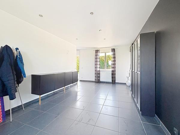 Maison style longère rénovée bâtie sur 1 hectare LA CHAPELLE D ARMENTIERES