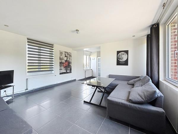 Maison style longère rénovée bâtie sur 1 hectare LA CHAPELLE D ARMENTIERES