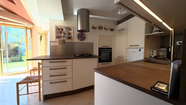 LE CHENE: MAISON EN PIERRE 4 CHAMBRES