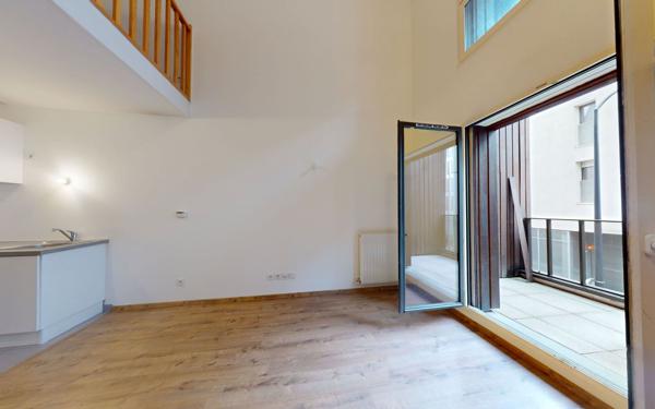 Appartement à vendre    2 pièces • 42 m2 Bordeaux