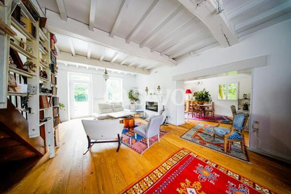 Vente Maison 7 pièces de 190m² - 38540 Heyrieux