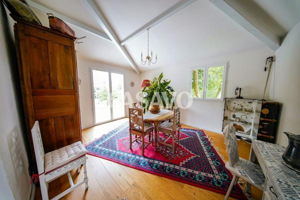 Vente Maison 7 pièces de 190m² - 38540 Heyrieux