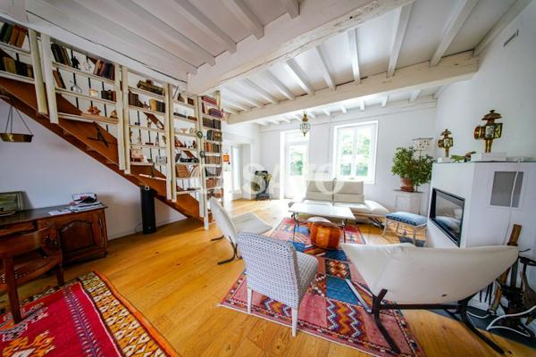 Vente Maison 7 pièces de 190m² - 38540 Heyrieux