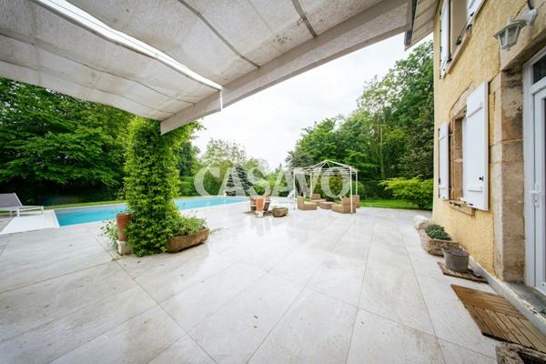 Vente Maison 7 pièces de 190m² - 38540 Heyrieux