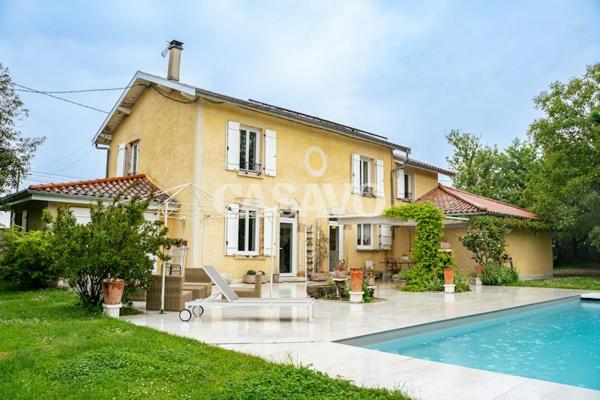 Vente Maison 7 pièces de 190m² - 38540 Heyrieux